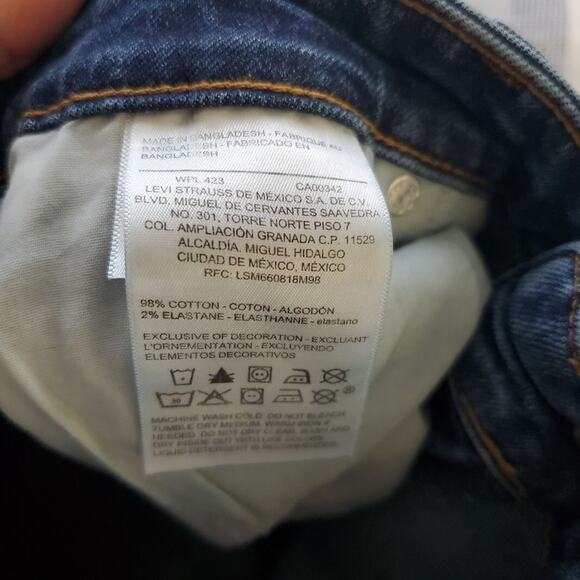 Denizen Levi's Womens High Rise Cut Off Shorts Size 29 Distressed Jean Denim - Picture 4 of 6